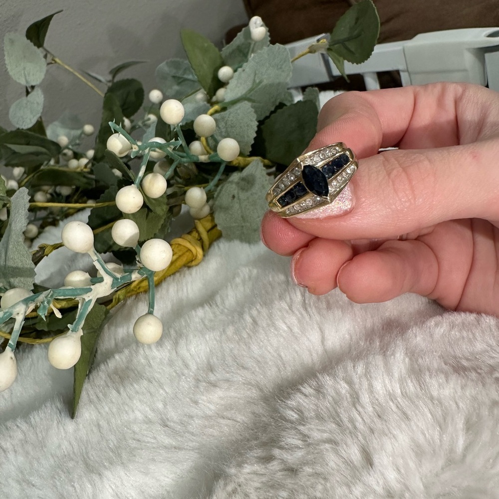 14K White Gold Sapphire & Diamond Ring - Picture 12 of 13